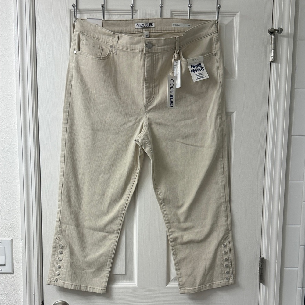 Code Bleu Women's Tan Ankle Jeans